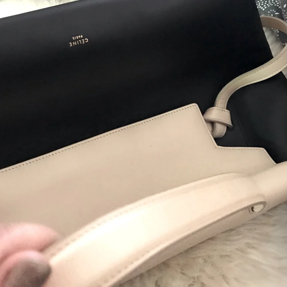 ✨ CELINE ✨ Bicolor Belt Bag - Black and Cream - Stunning and Timeless - Picture 5 of 12